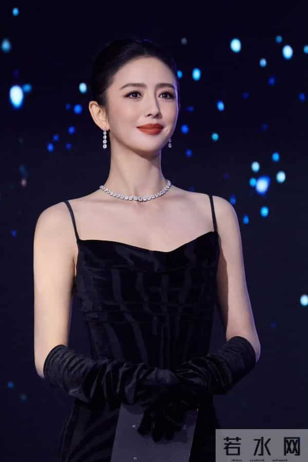 佟丽娅性感吊带写真美图