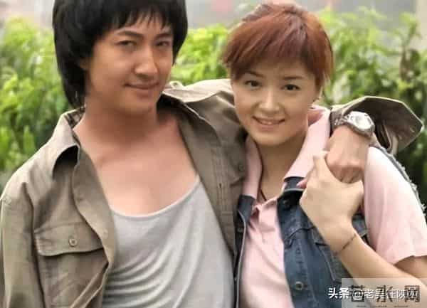 昔日恋情无疾而终，他转身娶小5岁同门师妹，夫妻携手红透荧屏