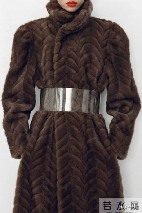 澳洲超模斯特拉·哈南，巴黎世家冬季新品展示