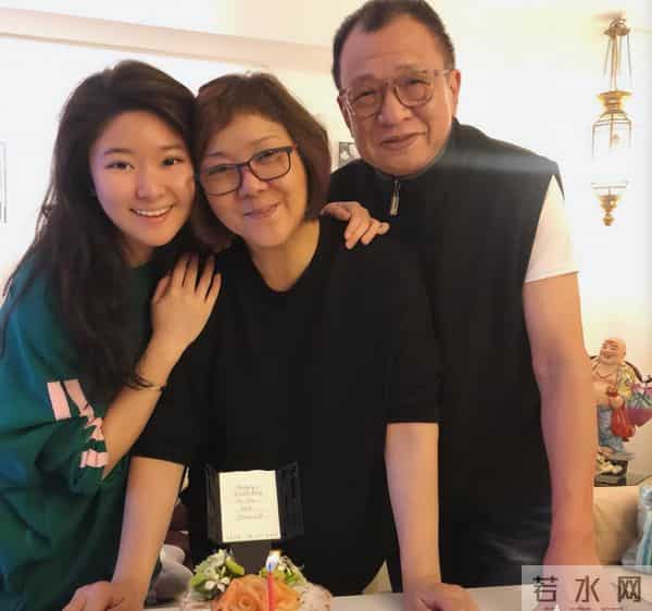 香港离世老戏骨爱女，痛斥男星泄露父亲丧礼细节，令家人十分痛心