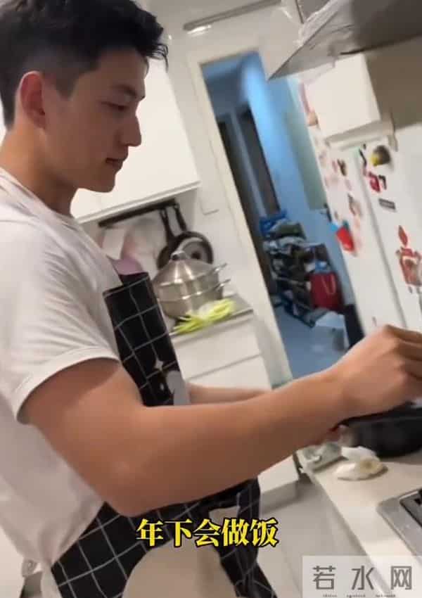 李嘉格官宣“姐弟恋”后续，前夫深夜发文已破防，评论区一片嘲讽