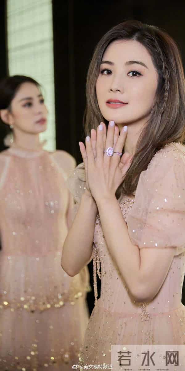 钟欣潼是香槟的味道