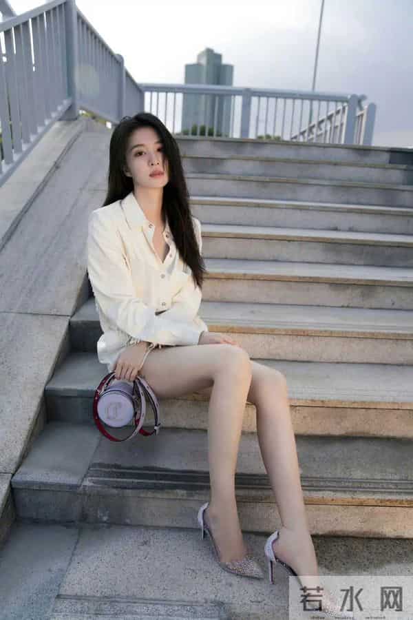 王楚然精选美图集:优雅的时髦感穿搭