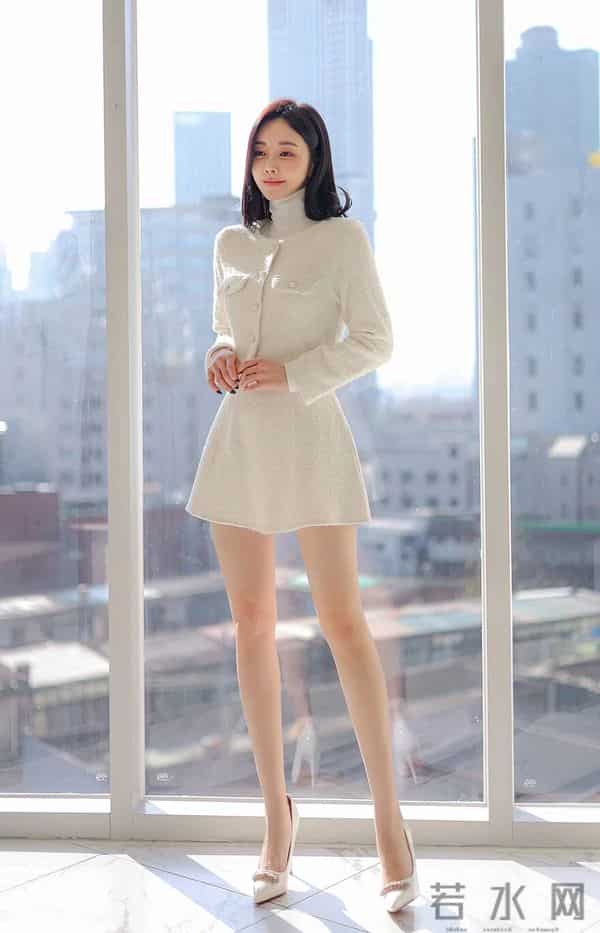 孙允白纱与初雪