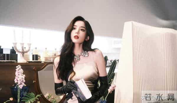 古力娜扎新照曝光,摄影师捕捉独特气质,网友:这眼神太迷人了