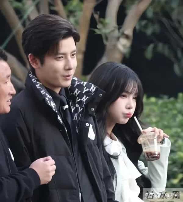 红果官宣何聪睿刘念喜讯！新剧《贪念》预约爆火，终于等到这一天