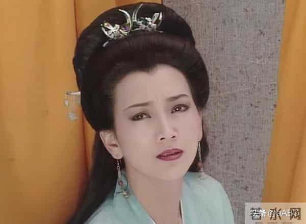 笑死！我们是长大不是瞎了，同一角色对比，来看审美降级有多严重