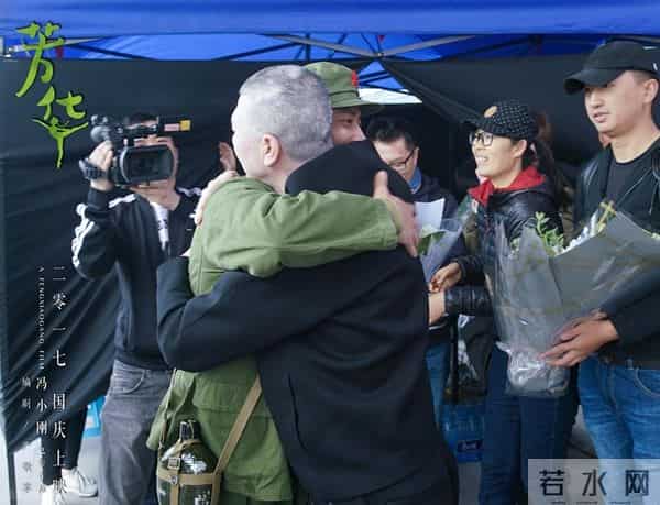 《芳华》8年后爆火:千万年轻人为何在刘峰身上看到自己?