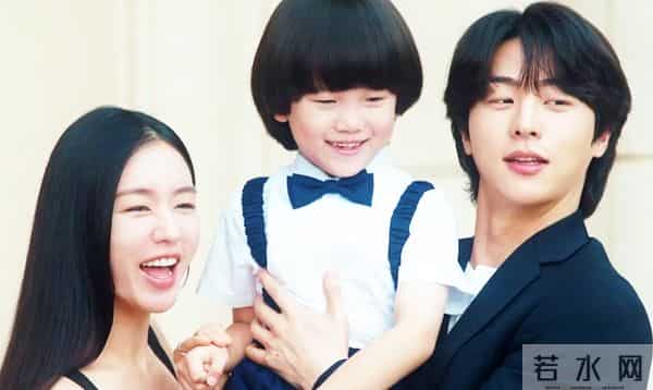 《一吻爆炸》俗套狗血但好看!背德挣扎为爱做三,男主碎了又碎