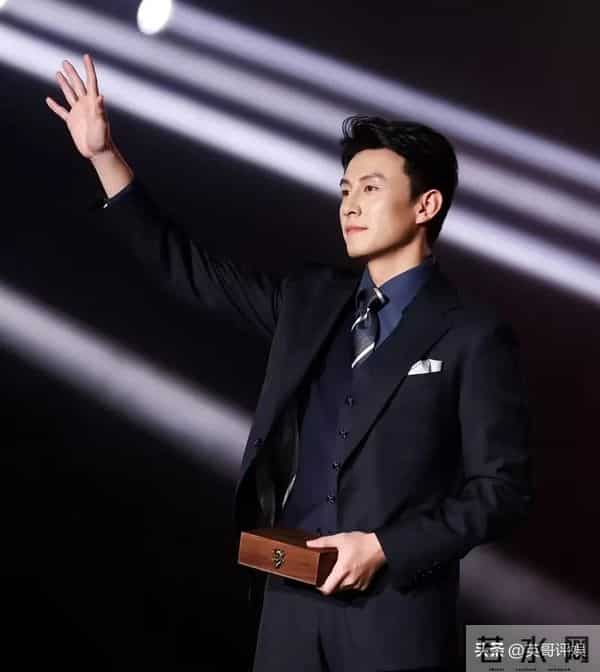 刘萧旭新剧《撕婚》官宣杀青,首搭女主身材好到爆,脸却一言难尽