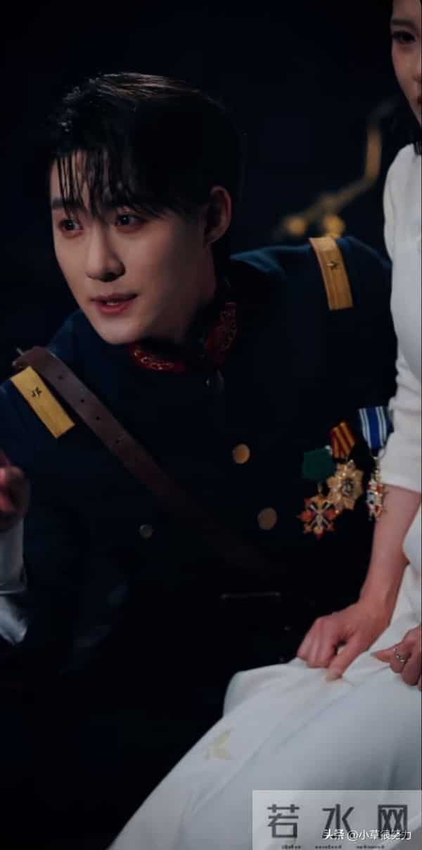 短剧圈佛系三兄弟拍戏后不直播不上热搜却部部剧爆火成了一股清流