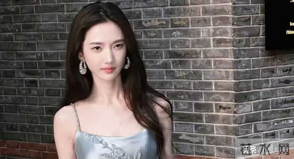 12月9日追剧日历,7部长剧更新,《风与潮》《超感迷宫》今日开播