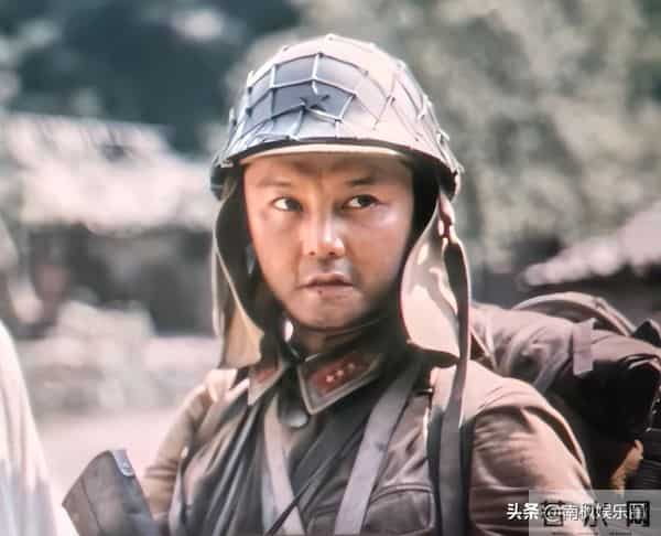 票房冠军再添悬念：《鬼灭之刃》跌落第三，第一成功“逆袭”