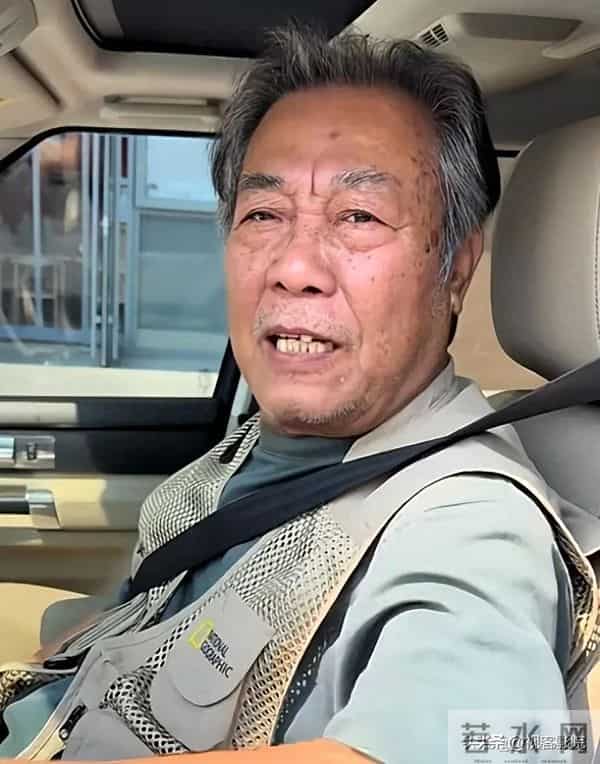 《潜伏》演技天花板,他却用十几年的“逃离”吴站长