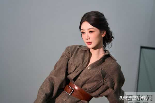 再演贾玲新电影,还被曝与张小斐是平番!果然杨紫在哪都是宠儿!