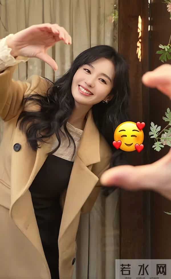 《你是迟来的欢喜》开播1小时弹幕刷屏，双向暗恋太真甜宠剧不尬