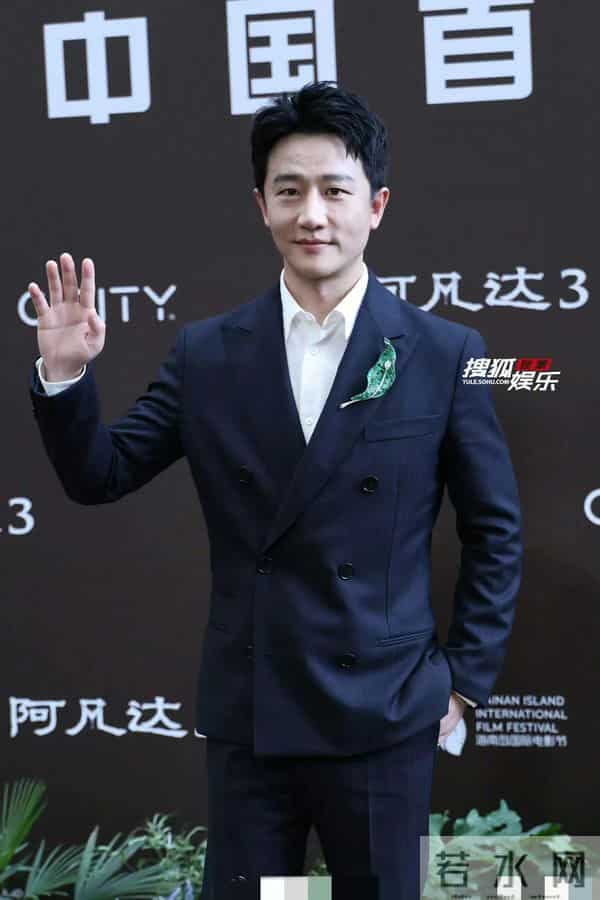 阿凡达3首映礼,邓超孙俪牵手红毯超哥偷亲娘娘,章子怡雍容华贵