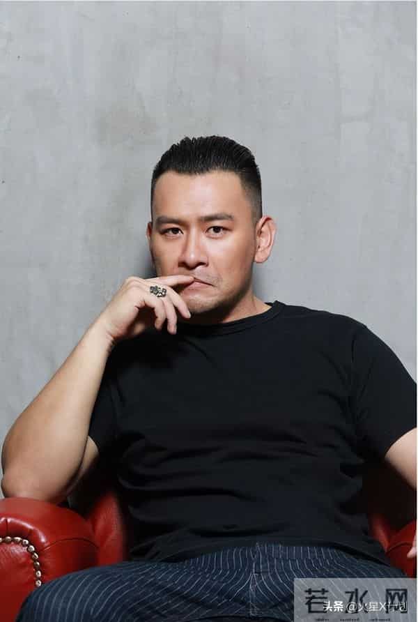 长得帅气耐看，演了53部戏也没红，今43岁演《大生意人》终于红了