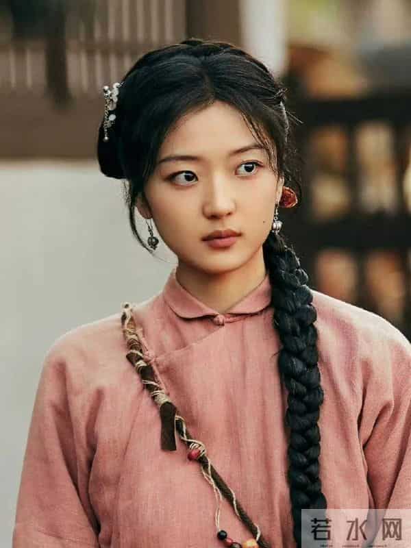 刚打开陈晓新剧，我两眼一黑：女主这是穿着优衣库穿越来的吗？