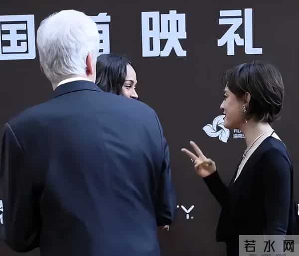 《阿凡达》首映:孙俪章子怡合影,将内娱的论资排辈呈现得太明显