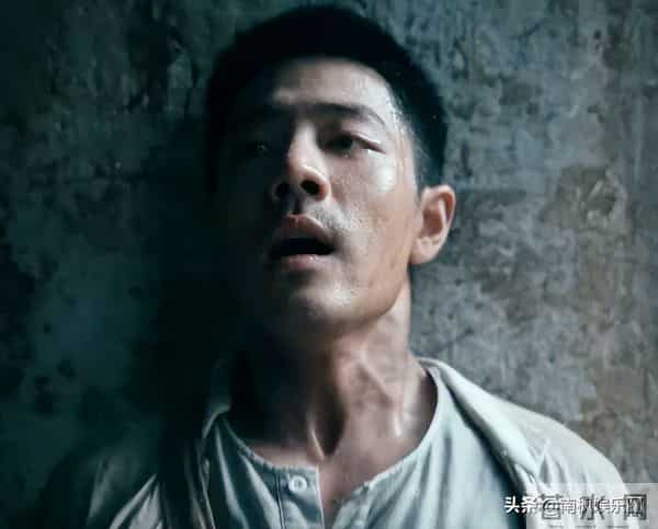 票房冠军再添悬念：《鬼灭之刃》跌落第三，第一成功“逆袭”