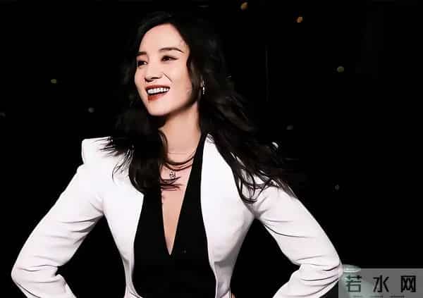 宋佳连夺三大奖，旧情事再上热搜，观众吵翻没结局。