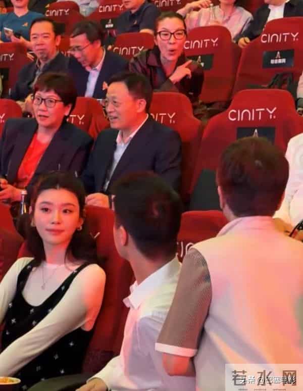 《阿凡达3》首映:孙俪性感妩媚,章子怡光彩夺目,首波口碑出炉