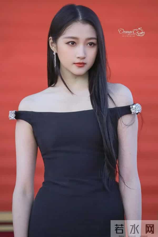 《得闲谨制》上映三天突破2亿,成为2025年末最逆袭的国产黑马