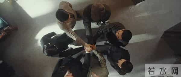 仅播2小时,热度破5000,12月最期待的黑马年代剧开播就炸了!