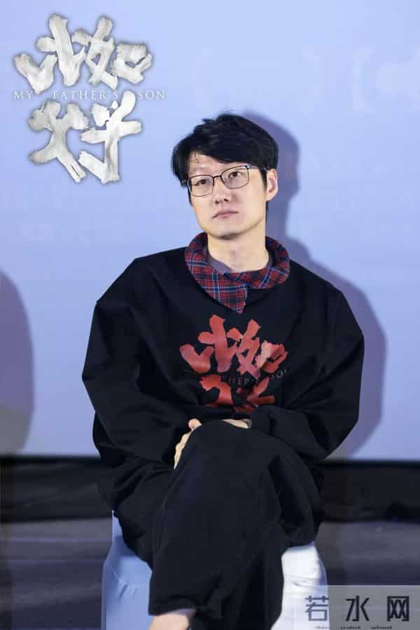 仇晟《比如父子》:用AI科幻跨越生死,让中式父子情得以被看见