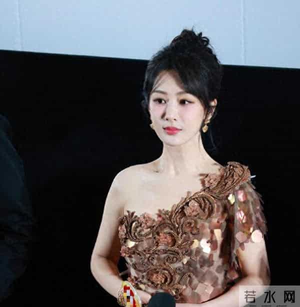 演都不演了!官宣喜讯才6天,杨紫担心的事发生,个个戳她心窝