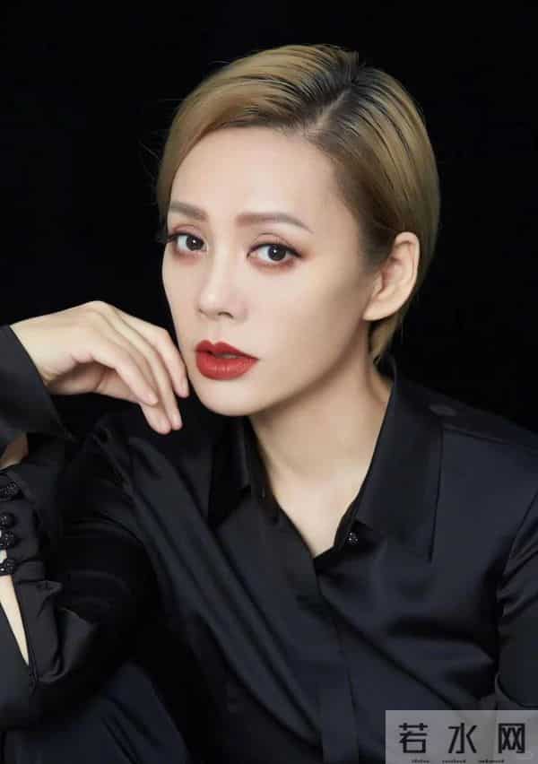 直到央视公开“点名”成毅，才明白，原来宁静一个字都没说错