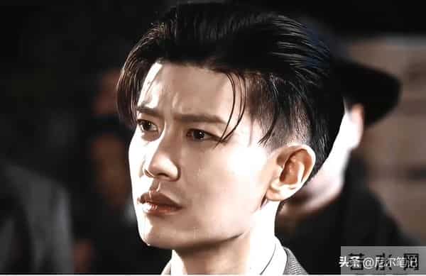 假山假景假脸，央视《风与潮》爆火，吊打内娱多少流水线谍战剧！