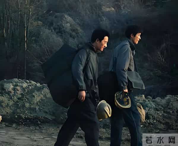 2025年最热的8部剧，《藏海传》第5，《生万物》第4，第1太意外