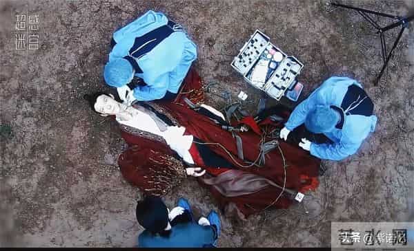 腾讯20集悬疑剧又开大!开局就上蜡像封尸、冰柜碎尸、胡同连环杀