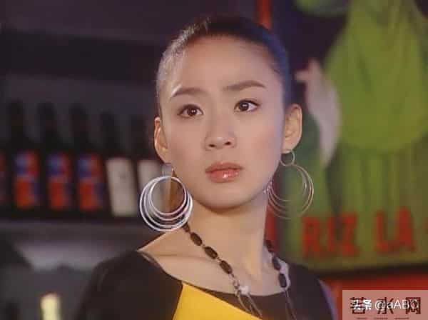 笑死！我们是长大不是瞎了，同一角色对比，来看审美降级有多严重