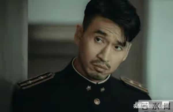 爸爸是导演，妈妈是演员，如今47岁演《大生意人》终于红了