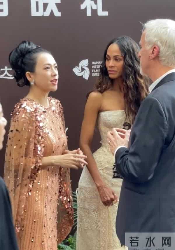 三亚偶遇明星,章子怡一脸褶,四太梁安琪好时髦,奚梦瑶夫妇也在