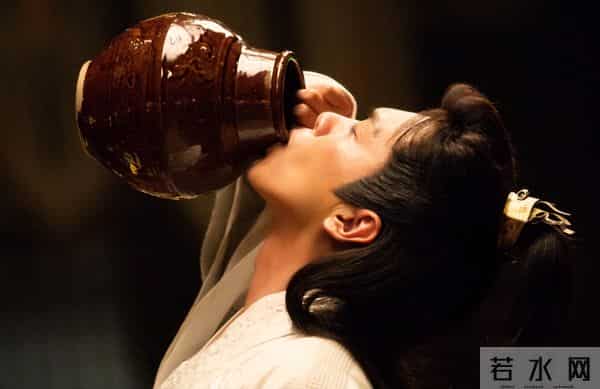 《庆余年》燕小乙之死：强行追杀范闲，被巴雷特一枪轰烂身体