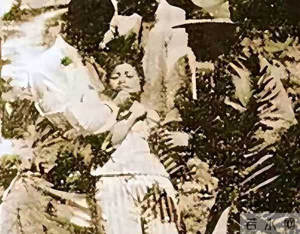 妻子被日军折磨致死，他活捉日本军官后，当着他的面以牙还牙