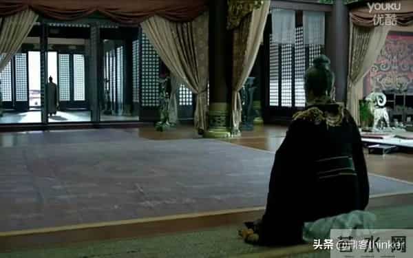 《琅琊榜》梁帝含泪下跪，梅长苏理都没理：舅舅心最终没硬过外甥