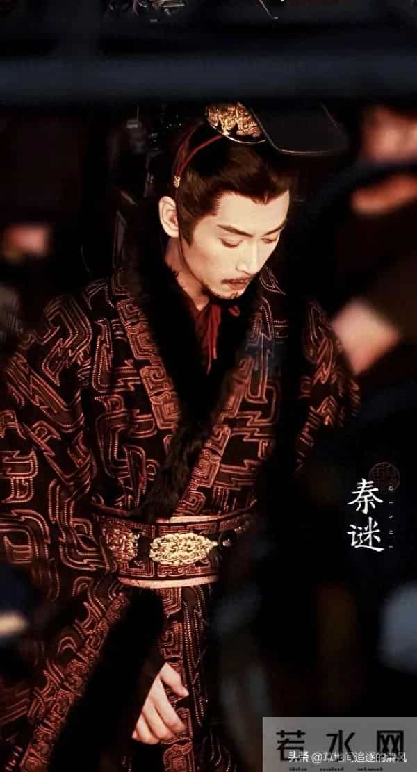 陈晓《秦谜》嬴政路透,前两天看他瘦了好多但在古装扮相里刚刚好