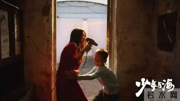 这部魔幻处女作，奉献了华语电影中罕见的野性少年