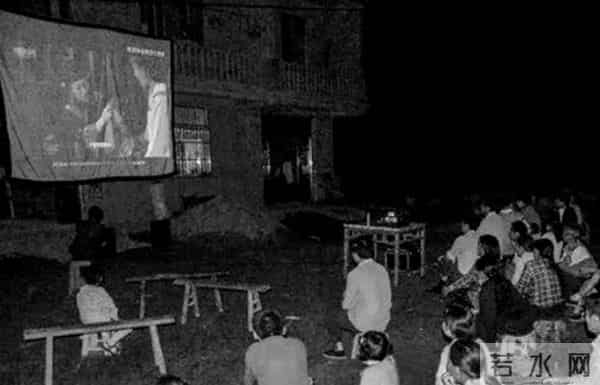 您记忆中最早的一部电影是什么？