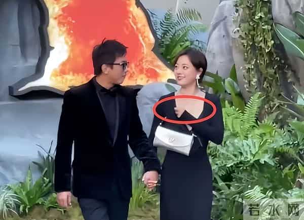 三亚偶遇明星,章子怡一脸褶,四太梁安琪好时髦,奚梦瑶夫妇也在