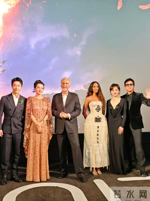 《阿凡达3》举行中国首映礼，卡梅隆称和郭帆聊了《流浪地球3》