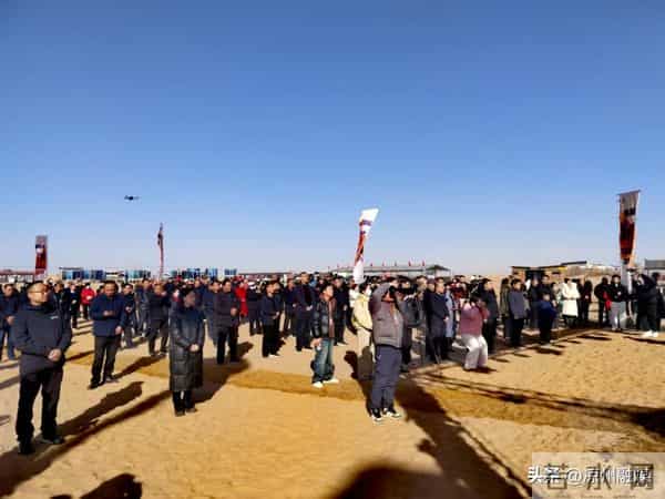 电视剧《花相似》项目在武威沙漠景区启动厚道甘肃