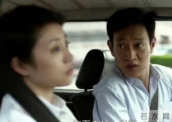 父母爱情-亚菲嫁给海洋,并不是全因为爱