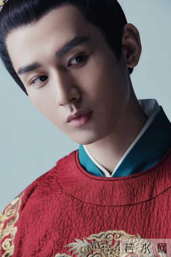 直到央视公开“点名”成毅,才明白,原来宁静一个字都没说错