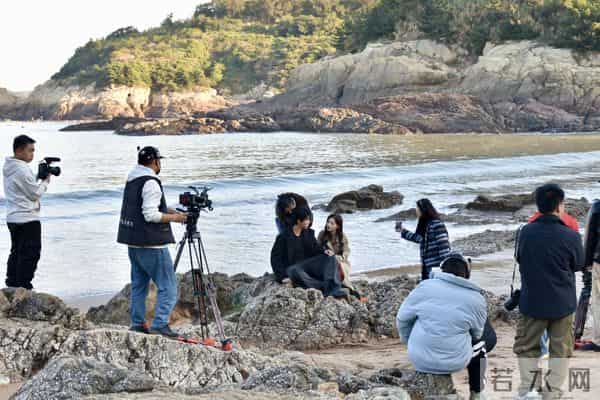 精品短剧《囚鸟之恋》在温杀青 助力打造温州“微短剧”新名片
